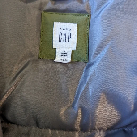 Baby Gap hooded parka in army green - size 5 year - Picture 2 of 4